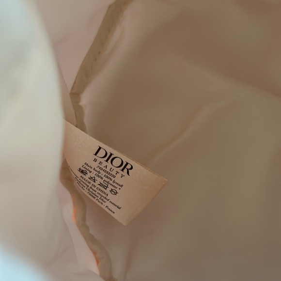 New Dior Bucket Pouch Set - Picture 3 of 9